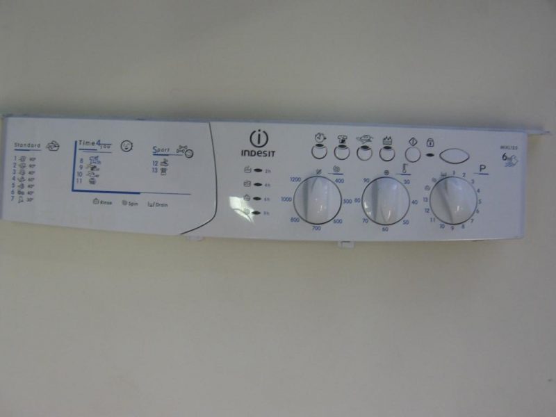 FRONTALE PER LAVATRICE INDESIT WIXL125   COMPLETO DI SCHEDA COMANDI