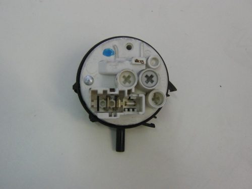 PRESSOSTATO COD. 461971402451   37670004   PER LAVATRICE  WHIRLPOOL AWO/D 4312,awe6317, AWO/D 4112, AWE8629, AWO/D 7106, AWO/D 6107, AWO/D600, AWO/D 6127, AWO/D 6126, AWO/D 1006, AWO/D 4010, AWE 6539, awoe 8210, IGNIS LEI 1006, LTE7046, LOE8056, LOE 1050/