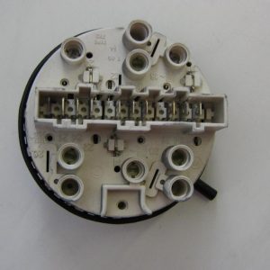 PRESSOSTATO COD. 124732720   PER LAVATRICE ZOPPAS PR653X, CASTOR C550X