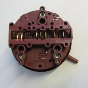 0116 -- 000 (131) PRESSOSTATO COD. 39.0781 N 55/35 80/55 390/240 S.- Nr. 110 578 900 PER LAVATRICE AEG LW853, L50612