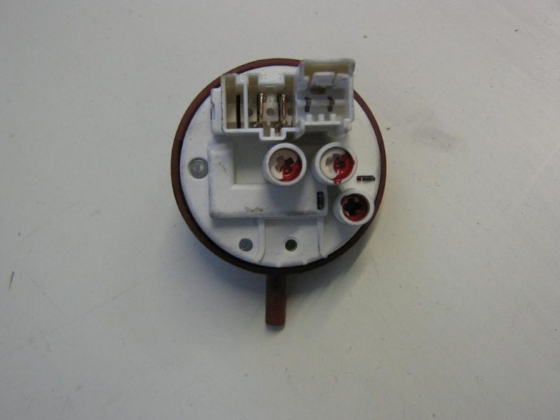 PRESSOSTATO COD. 9000164376   CODICE ALTERNATIVO: 505II201   PER LAVATRICE BOSCH MAXX 7, FD 8811, siemens wm10e