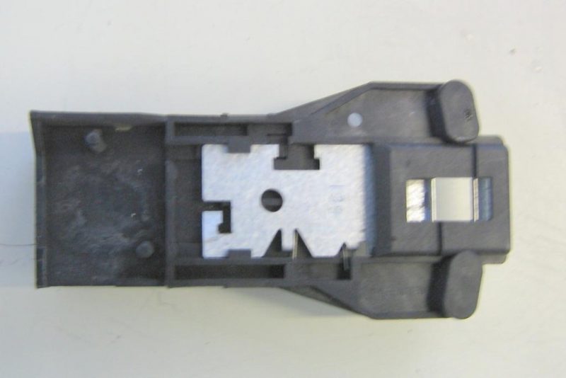 0222 -- 000 (237) Bloccaporta lavatrice Indesit WA6 cod BITRON 626