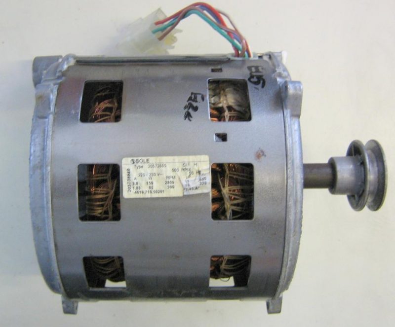 Motore lavatrice Whirlpool AWM 5500 cod 461971050201