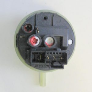 0316 -- 000 (337) PRESSOSTATO COD. 16002186000 CODICE ALTERNATIVO: 505KB1 01 PER LAVATRICE INDESIT WISL106, WIN600, WIXL105, WIL66, WIL 126, WIL 86, WISL86, WINV80, wixl 106