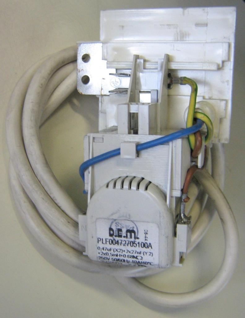 Condensatore lavatrice Indesit WISL106 cod PLF00742705100A