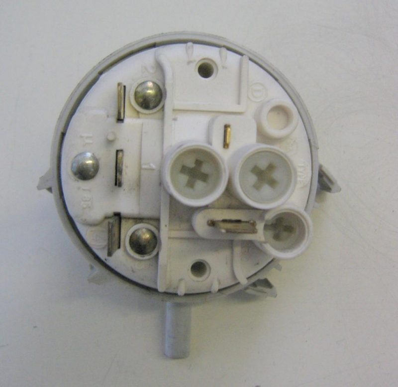 0339 -- 000 (393) PRESSOSTATO COD. 16000482804 CODICE ALTERNATIVO: 761439-300 PER LAVATRICE ARISTON AL68X, AD1200, AL 109X