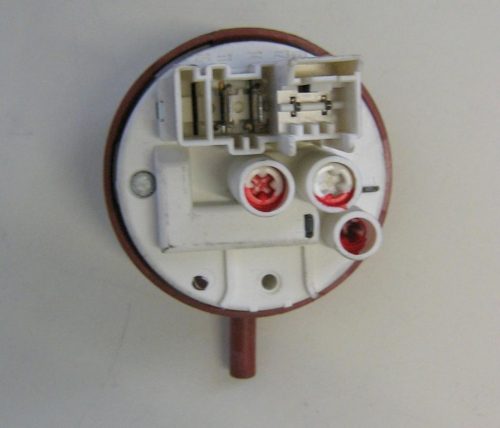 PRESSOSTATO COD. 9000207680   CODICE ALTERNATIVO: 505I0201   PER LAVATRICE BOSCH CLASSIXX 5, WAA12160II/01, FD 8810, FD 8801, FD 8712, FD8707 WAA20160II/05, WAA12161II/11 FD 8812, FD 8804, WAA16162BY/16, WAA16161I/24,bosch fd 8710, siemens wm08a