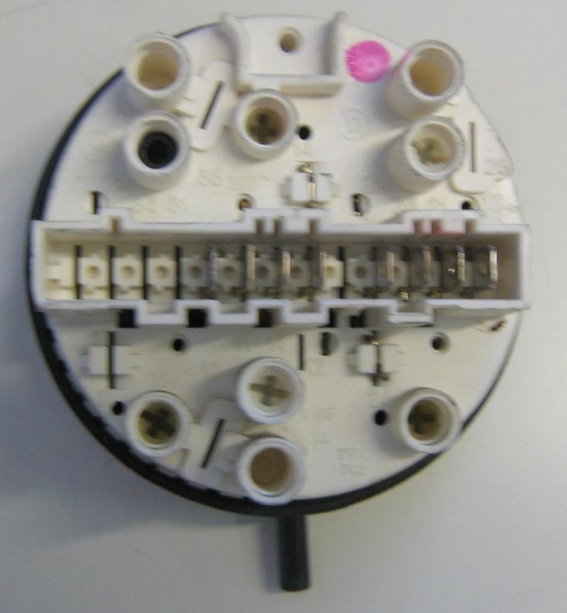 PRESSOSTATO COD. 7920010   PER LAVATRICE ZOPPAS P653, PO655B