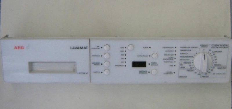 FRONTALE PER LAVATRICE AEG L72766VT   COMPLETO DI SCHEDA COMANDI E SELETTORE