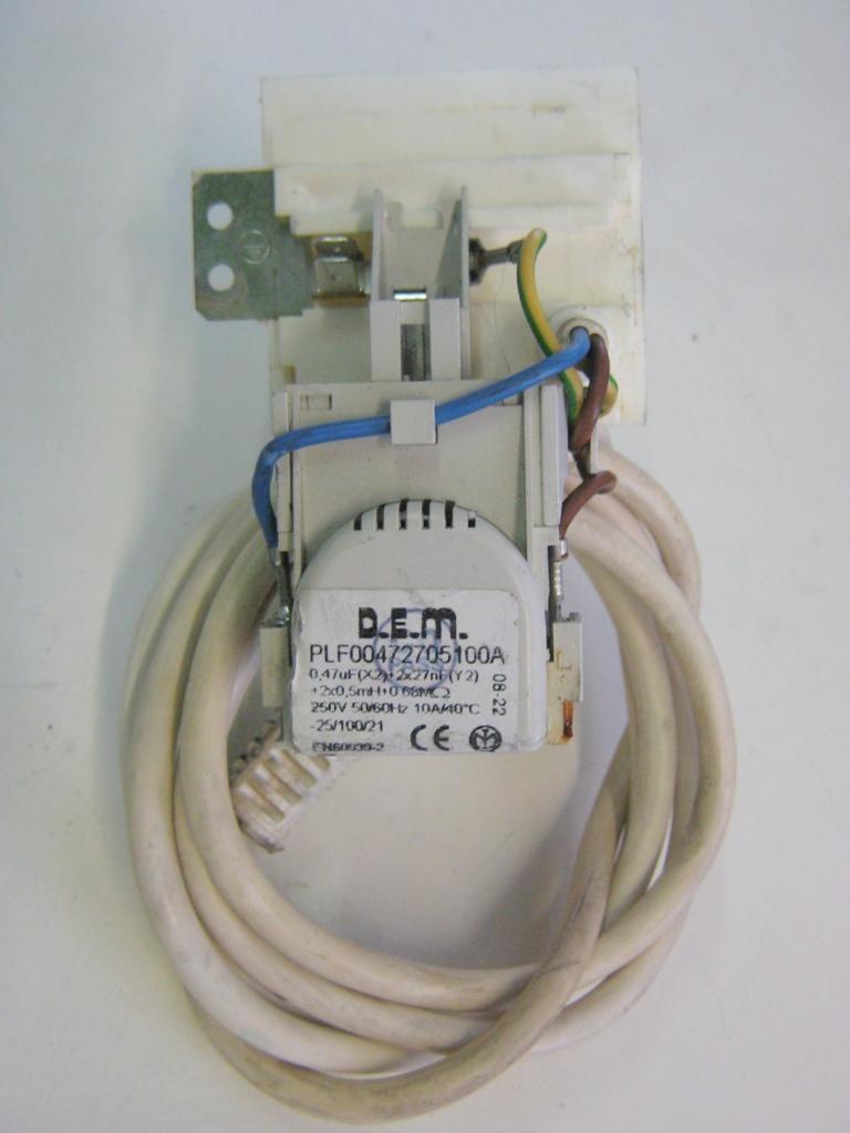 Condensatore lavatrice Indesit WIN600 cod PLF00472705100A