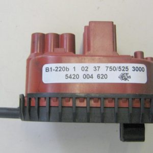 PRESSOSTATO COD. B1-220B   CODICE ALTERNATIVO: 5420004620   PER LAVATRICE BOSCH MAXX COMFORT,WFD 1260, WFO1260II/01 FD 8204, BOSCH FD8402, FD 8205, WFO1343IT/10, SIEMENS FD8309