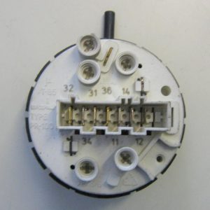 PRESSOSTATO COD. 5500005689   PER LAVATRICE BOSCH WFD1260II, FD 8206,  SIEMENS FD8105