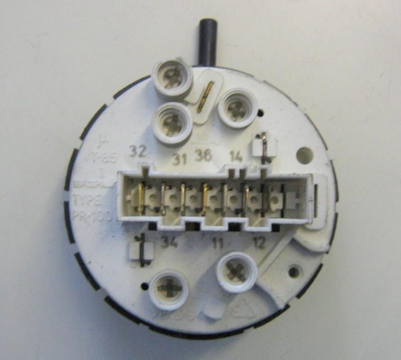 PRESSOSTATO COD. 5500005689   PER LAVATRICE BOSCH WFD1260II, FD 8206,  SIEMENS FD8105