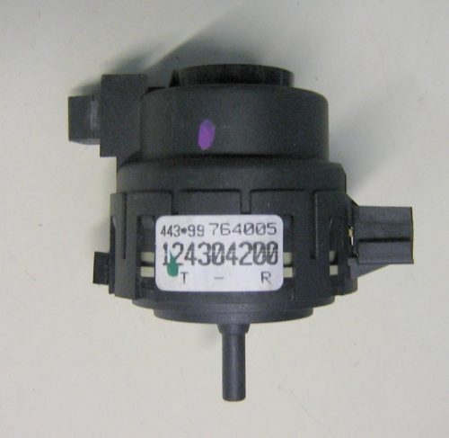 PRESSOSTATO COD. 124304200   CODICE ALTERNATIVO: 764005   PER LAVATRICE REX RJ16X