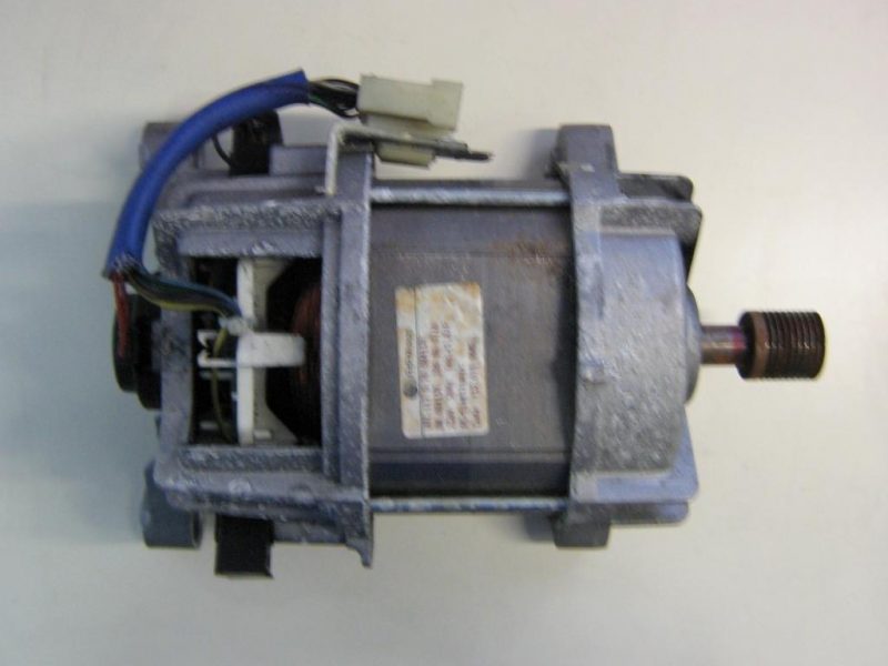 Motore lavatrice Aeg LAVAMAT 13.50 cod 132079900