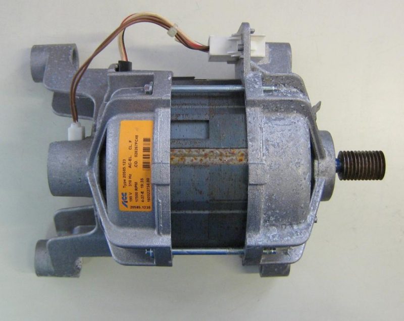 Motore lavatrice Ariston AQXXF129H cod 160022758.00