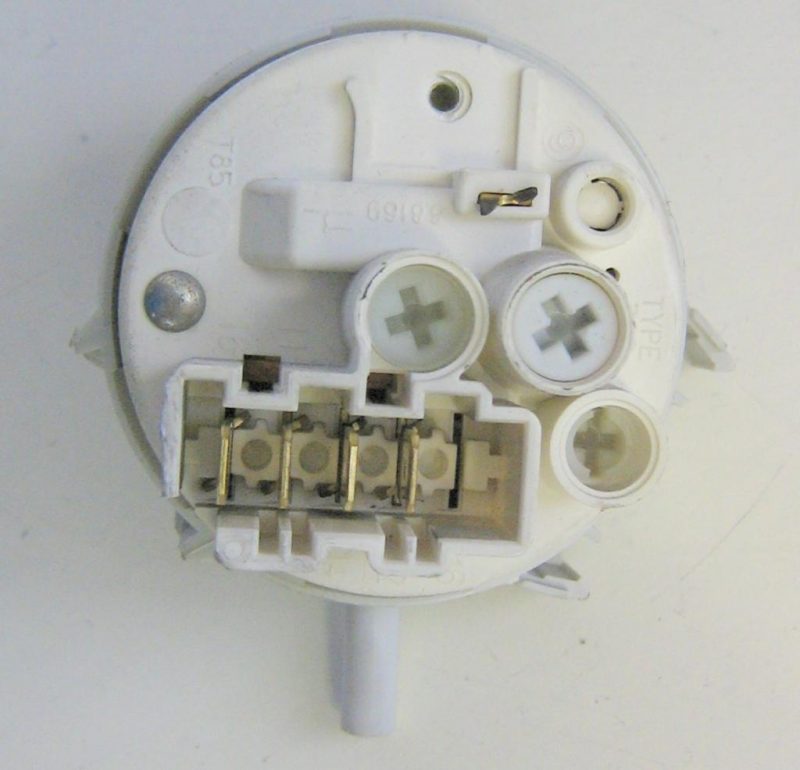 0759 -- 000 (779) PRESSOSTATO COD. 160018276.00 CODICE ALTERNATIVO: 37650069 PER LAVATRICE INDESIT WIV80, WIAV 60, WIL126, WIL106, ARISTON AVL68, AVL 88, avl 89