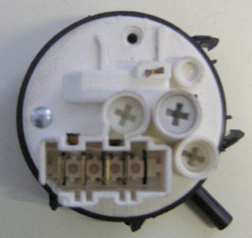 PRESSOSTATO COD. 41030745   CODICE ALTERNATIVO: 37650109 PER LAVATRICE HOOVER DST 8166P, candy go4 w264-07s