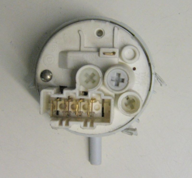 PRESSOSTATO COD. 160015912.03   CODICE ALTERNATIVO: 7650047   PER LAVATRICE INDESIT WME6X