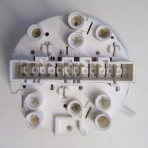 0856 -- 000 (931) PRESSOSTATO COD. 124390570 CODICE ALTERNATIVO: 793900 PER LAVATRICE REX RLG75CXV, RLG75CXV, RL 75PV, RL930V, ZOPPAS PM705B, PM903B,rex rl95cxi, pmb 705, rex rlg 654