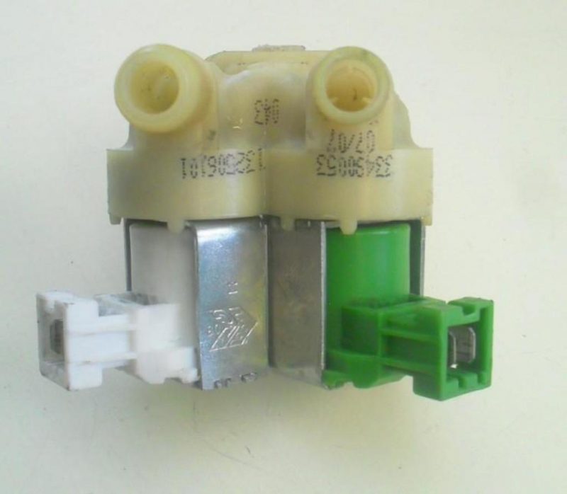 Elettrovalvola lavatrice Rex L508 cod 132506101