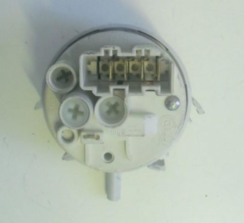 0888 -- 000 (908) PRESSOSTATO COD. 160012812 CODICE ALTERNATIVO: 276538 PER LAVATRICE ARISTON ATD104, AT82, AT62, INDESIT WAT6