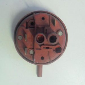 0917 -- 000 (1005) PRESSOSTATO COD. 160009958 CODICE ALTERNATIVO: 505AS1 01 PER LAVATRICE INDESIT W432S, WG 435 T PI, WG452PI, WP42IT, W53, WG 535T, ARISTON AF554TP