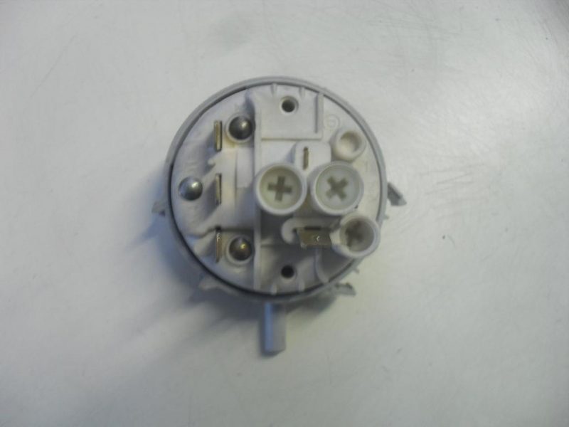 PRESSOSTATO COD. 160012022.00   CODICE ALTERNATIVO: 761459   PER LAVATRICE INDESIT WS 68X, WAS 6 X, ARISTON ALS89X, ALS 68 X, ALS 109X