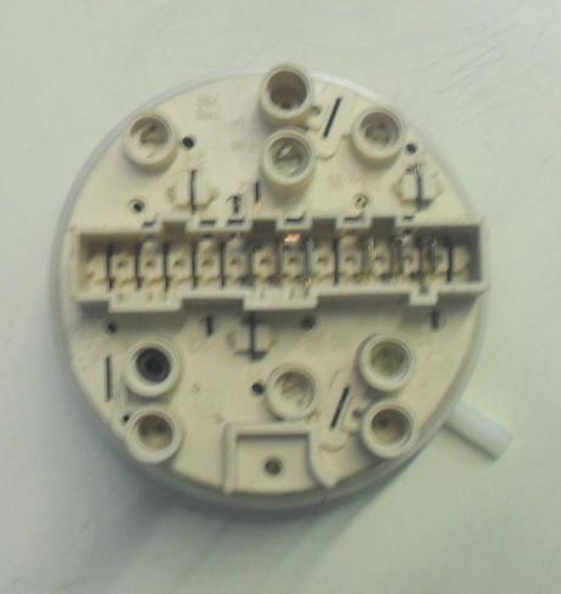 PRESSOSTATO COD. 124533550   PER LAVATRICE REX RG6XP, electrolux ew503 s, rex rl 5 xp