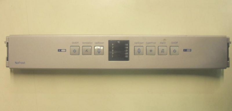 SCHEDA DISPLAY CON FRONTALE IN PASTICA PER FRIGORIFERO LIEBHERR CNESF 4003