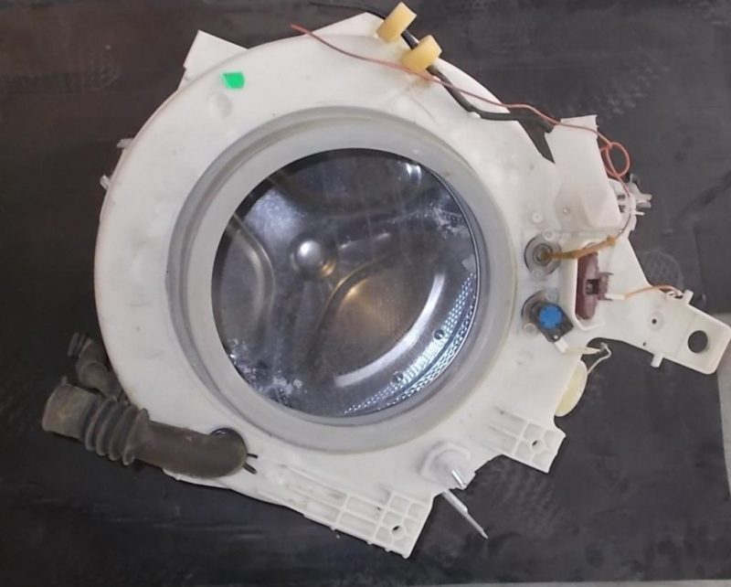 Gruppo vasca   lavatrice whirlpool mia450