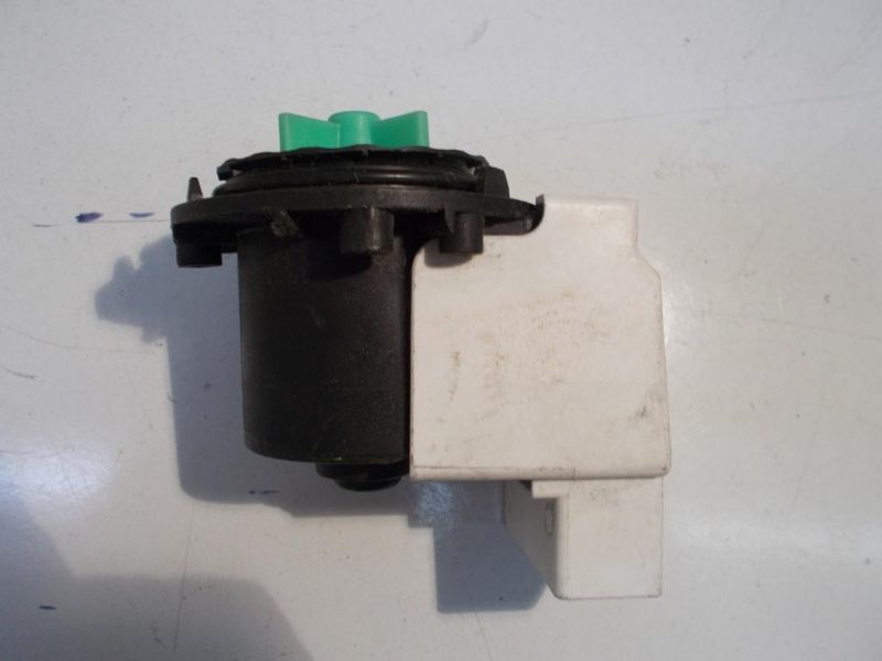 Pompa lavatrice Whirlpool AWT 9100/1 cod 461973071131