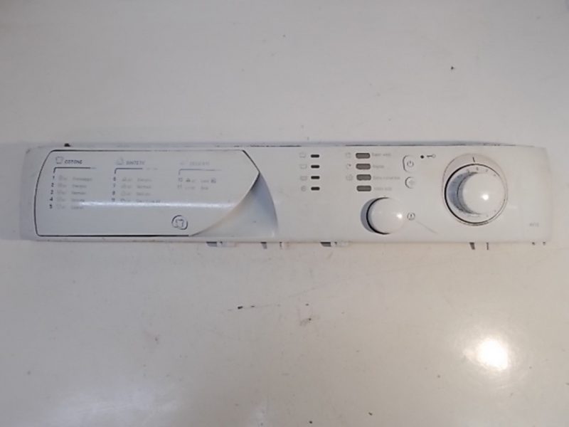 FRONTALE HOTPOINT ARISTON AV10  COMPLETO DI SCHEDA COMANDI