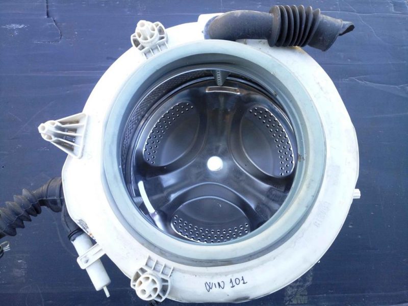 10199 -- 000 (10315) GRUPPO VASCA COMPLETO PER LAVATRICE INDESIT WIN 101