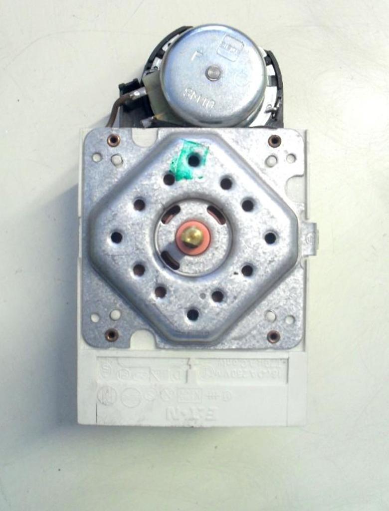 TIMER COD. 16000215604   CODICE ALTERNATIVO: EC 4327.01   PER LAVASTOVIGLIE ARISTON