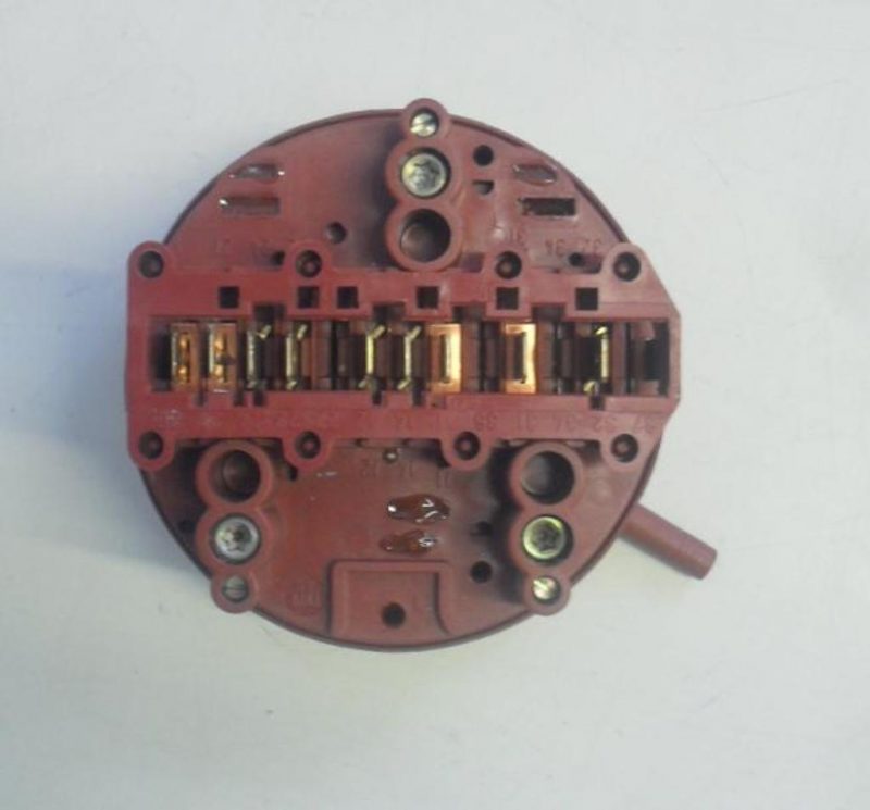 1051 -- 000 (1071) PRESSOSTATO COD. 124861250 PER LAVATRICE REX RKE370V, rk930v