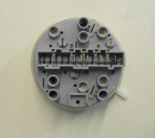 PRESSOSTATO COD. 124043393   PER LAVATRICE ZOPPAS PL6