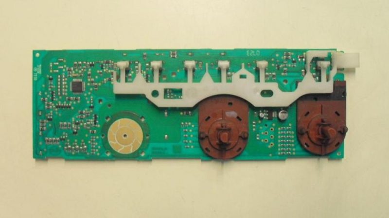 Scheda comandi lavatrice Indesit WIN600 cod 21014439901