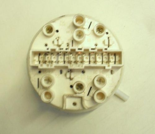 PRESSOSTATO COD. 124716724   CODICE ALTERNATIVO: 793857   PER LAVATRICE ZOPPAS PS 964MVX, rex rl 83 mxs