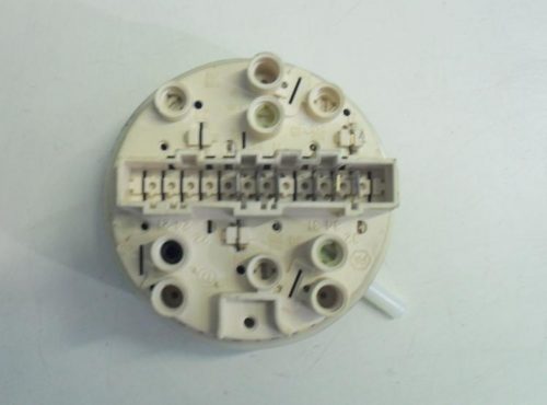PRESSOSTATO COD. 124683962   CODICE ALTERNATIVO: 792863   PER LAVATRICE REX RL4P, rl 4p, ZOPPAS PL 44S C