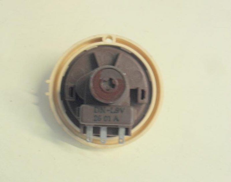 PRESSOSTATO COD. DN-L9V 26 01 A   PER LAVATRICE LG WD-1090FB