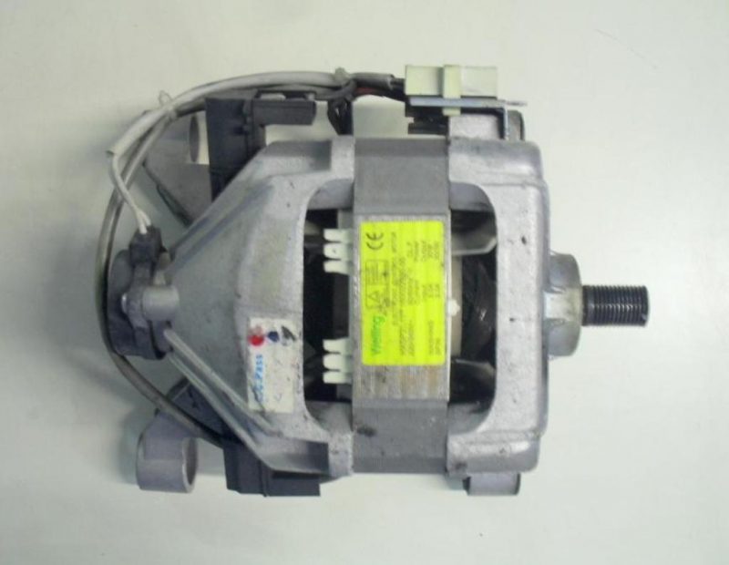 Motore lavatrice Ariston AVTL104 cod 160022920.00