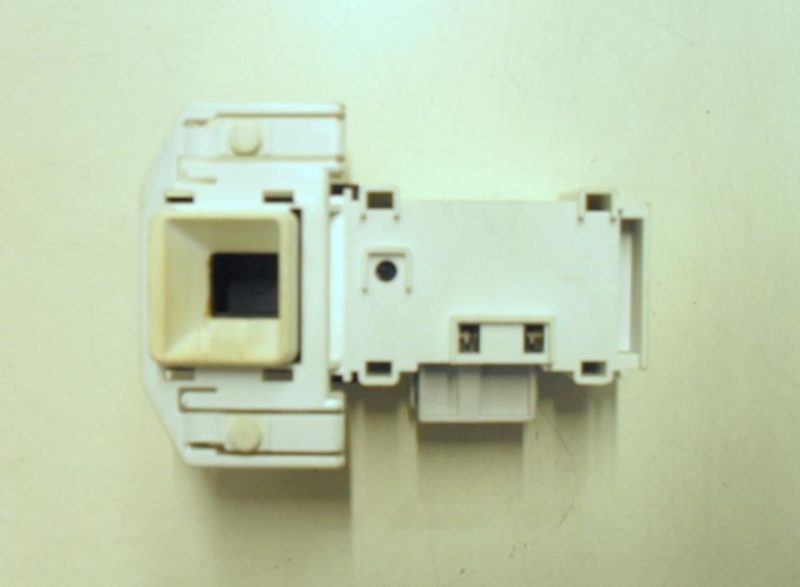 1280 -- 000 (1321) Bloccaporta lavatrice Bosch CLASSIXX 5 cod DM070