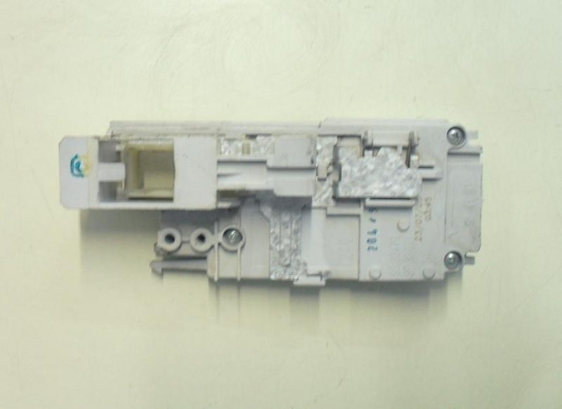 1294 -- 000 (1311) Bloccaporta lavatrice Siemens WP08R120 cod BITRON BP P/5