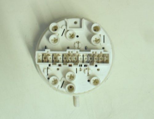 1341 -- 000 (1357) PRESSOSTATO COD. 132364811 CODICE ALTERNATIVO: 7930096 PER LAVATRICE ZOPPAS Z 20, P 100 E