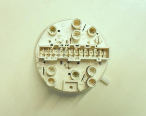 PRESSOSTATO COD. 124390531   CODICE ALTERNATIVO: 793896 100   PER LAVATRICE REX RLJ854CxV