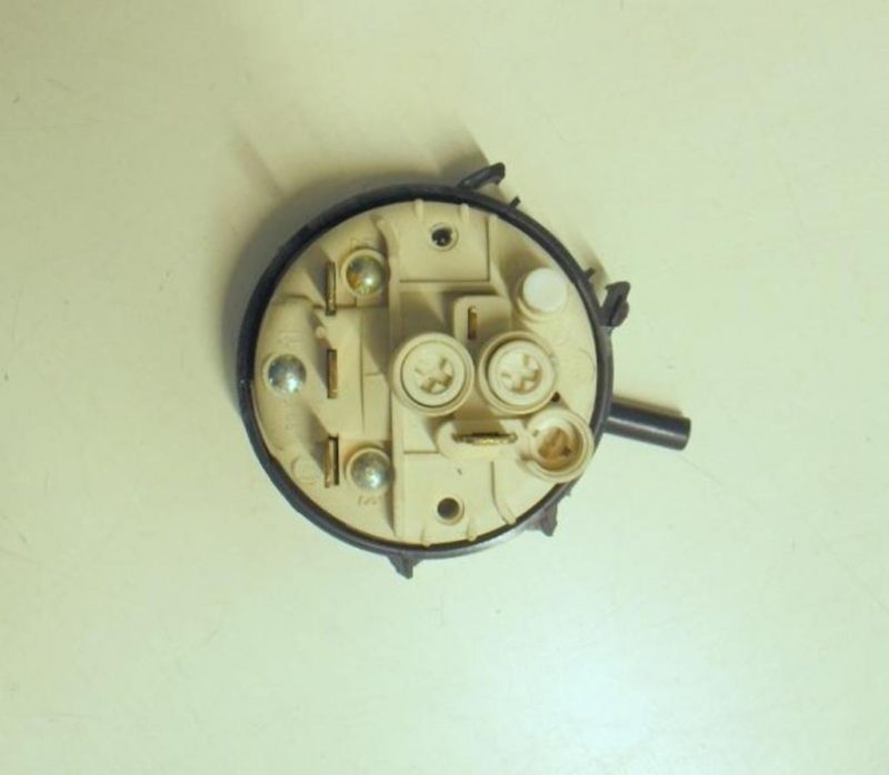 PRESSOSTATO COD. 90483736   PER LAVATRICE ZEROWATT CLASSIC CX 443