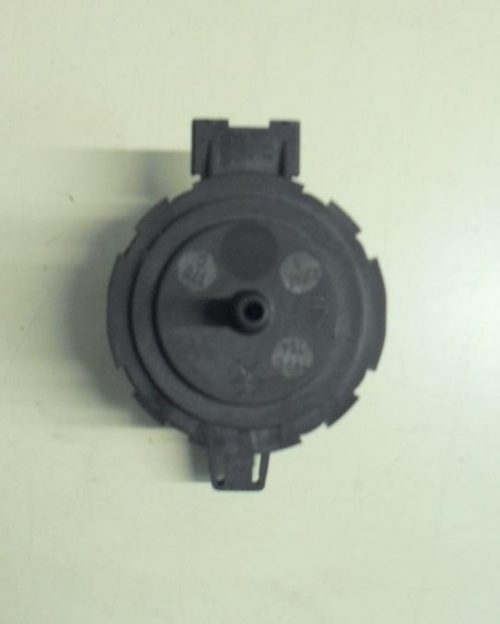 PRESSOSTATO COD. 124304202   PER LAVATRICE ELECTROLUX EW1275F, AEG OKO LAVAMAT 41060