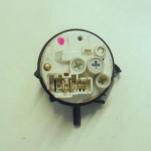 1481 -- 000 (1496) PRESSOSTATO COD. 461971077021 CODICE ALTERNATIVO: 7670001 PER LAVATRICE IGNIS LTA65, LTA80/1, LTA80, WHIRLPOOL AWT2062, AWT2287/1, AWT 2307/2, ignis lta 80