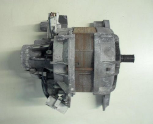 1523 -- 000 (1572) Motore lavatrice Ignis LTA80/1 cod 461975025911